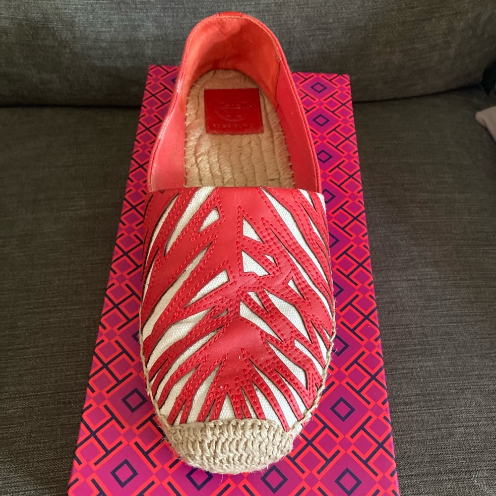 Tory Burch size 9 red